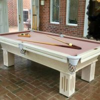 Very Nice Olhausen Pool Table